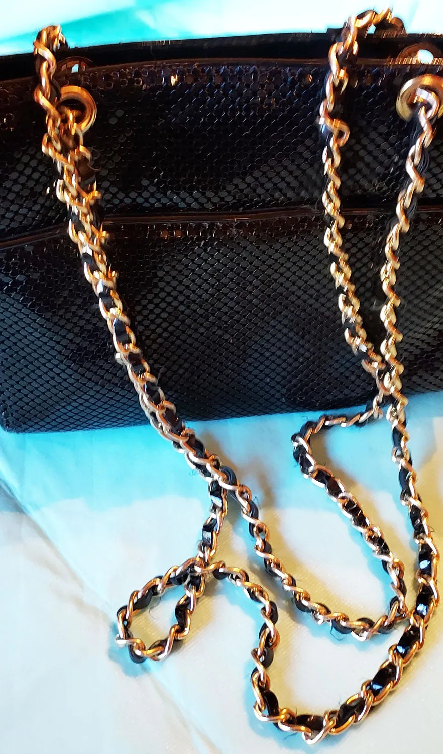 *  VINTAGE 1970S WHITING AND DAVIS SHOULDER BAG MESH PURSE CROSSBODY PURSE