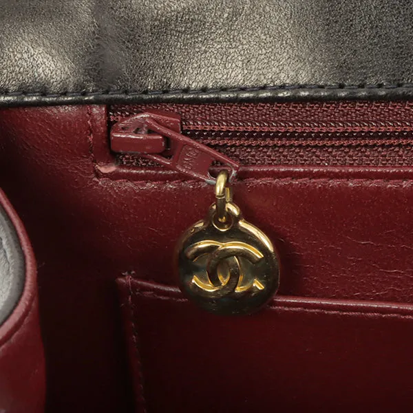 Chanel Around 1995 Made Design Flap Turn-Lock Chain Hand Bag Black