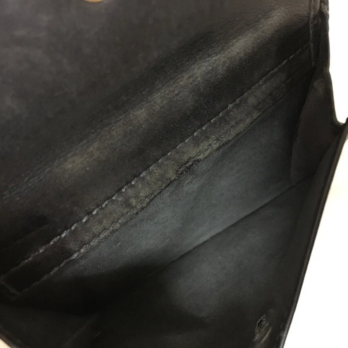 Chanel - Black Caviar Skin Trifold