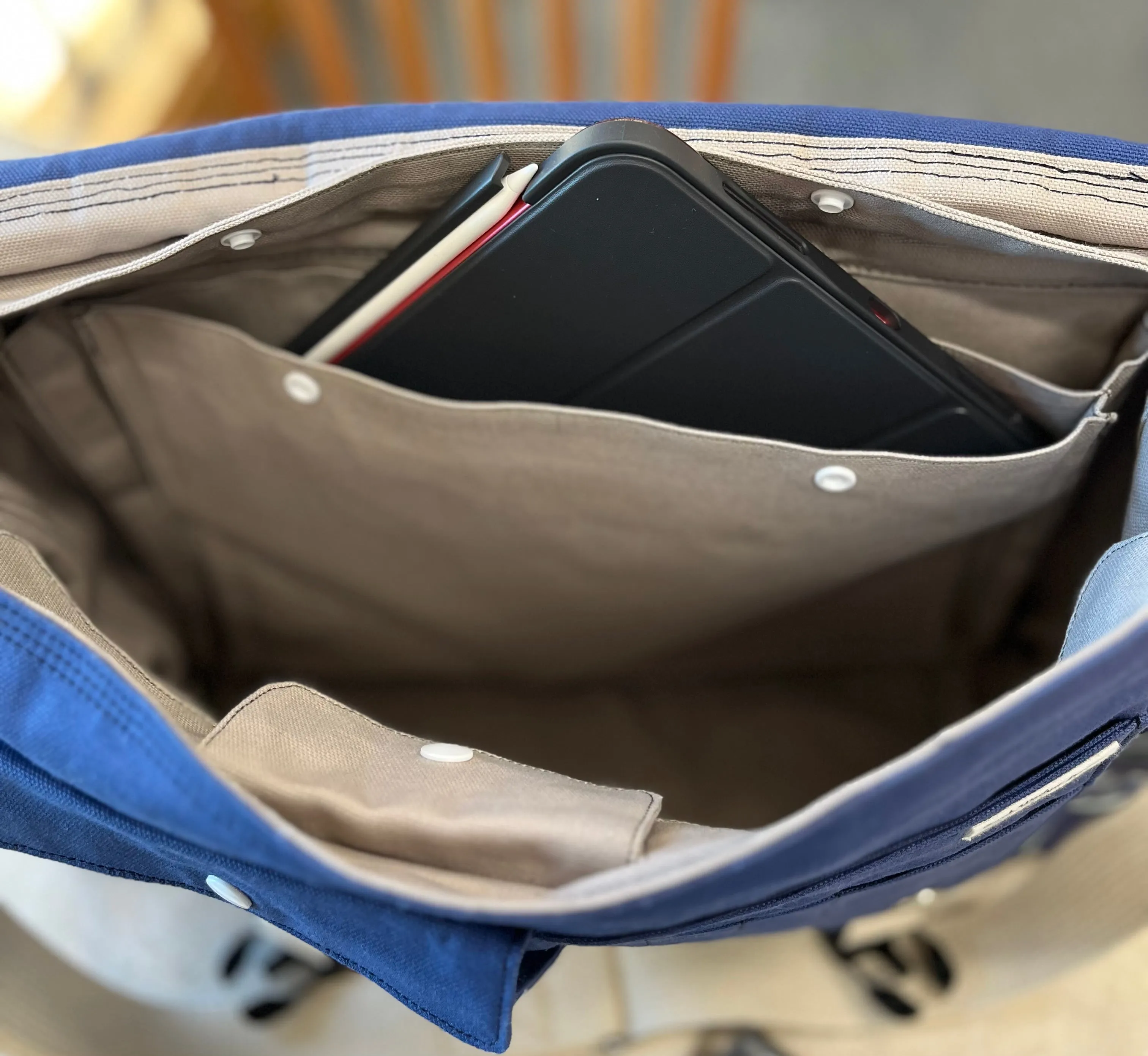 Messenger Bag of Controlled Reactions