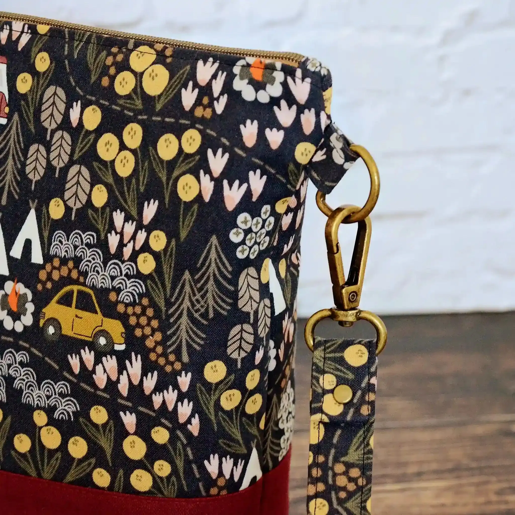 Vintage Camper Project Bag with Pockets